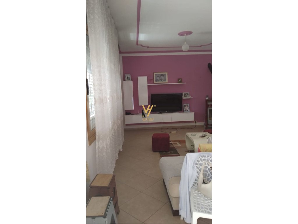 Shitet vile dy kateshe ne vlore 750.000 euro