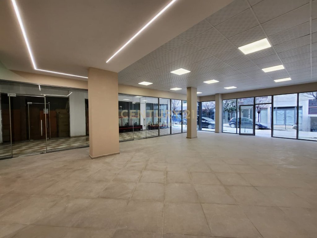 Unidade para alugar perto do bulevar principal, Vlorë (7)