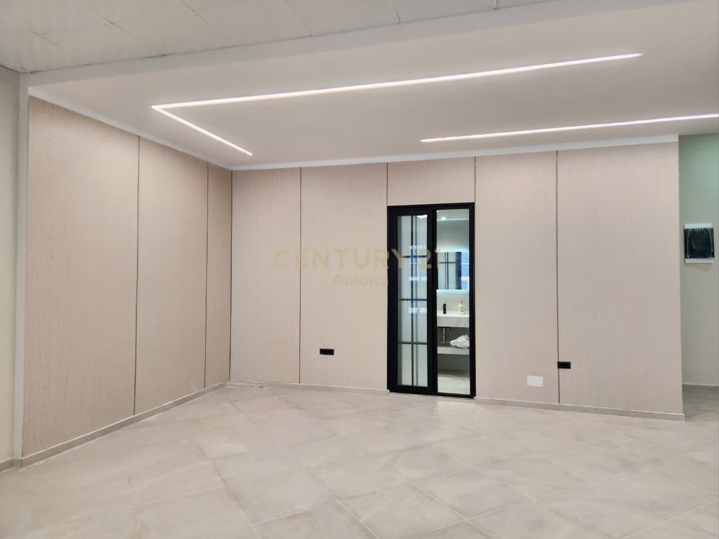 Unidade para alugar perto do bulevar principal, Vlorë (8)