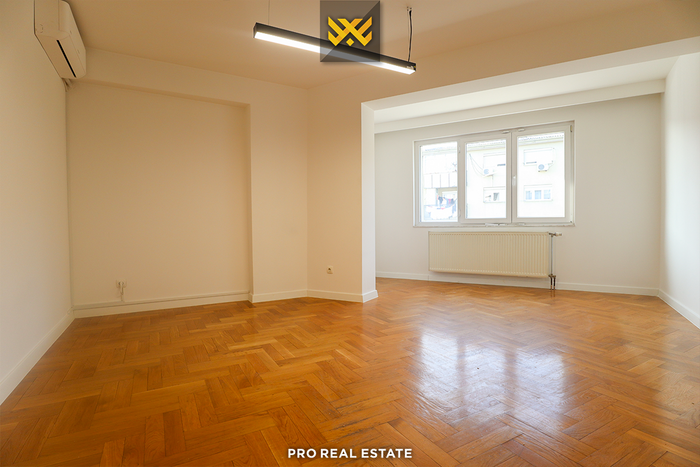 Apartamento / escritório 100m² para alugar em ulpianë