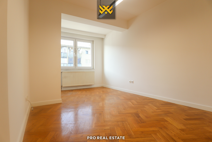 Apartamento / escritório 100m² para alugar em ulpianë