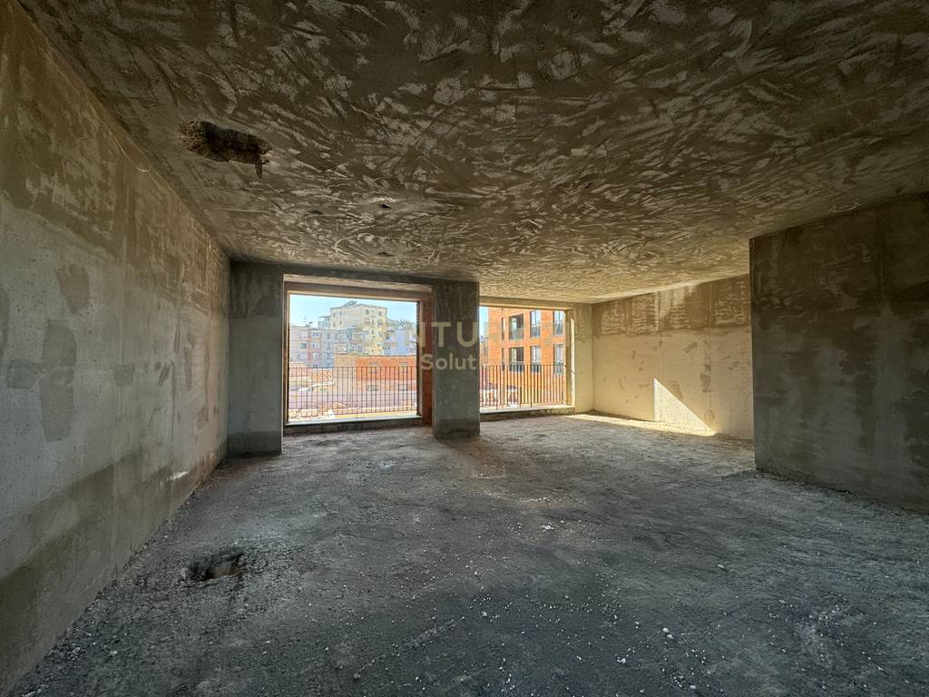 Shitet apartament 2+1 tek siri kodra!