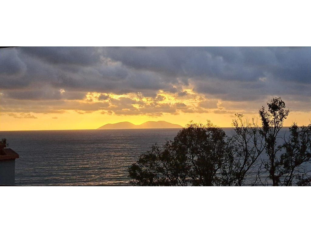 Apartamento para alugar 1+1, vista para o mar, em lungomare (disponível a partir de setembro!)