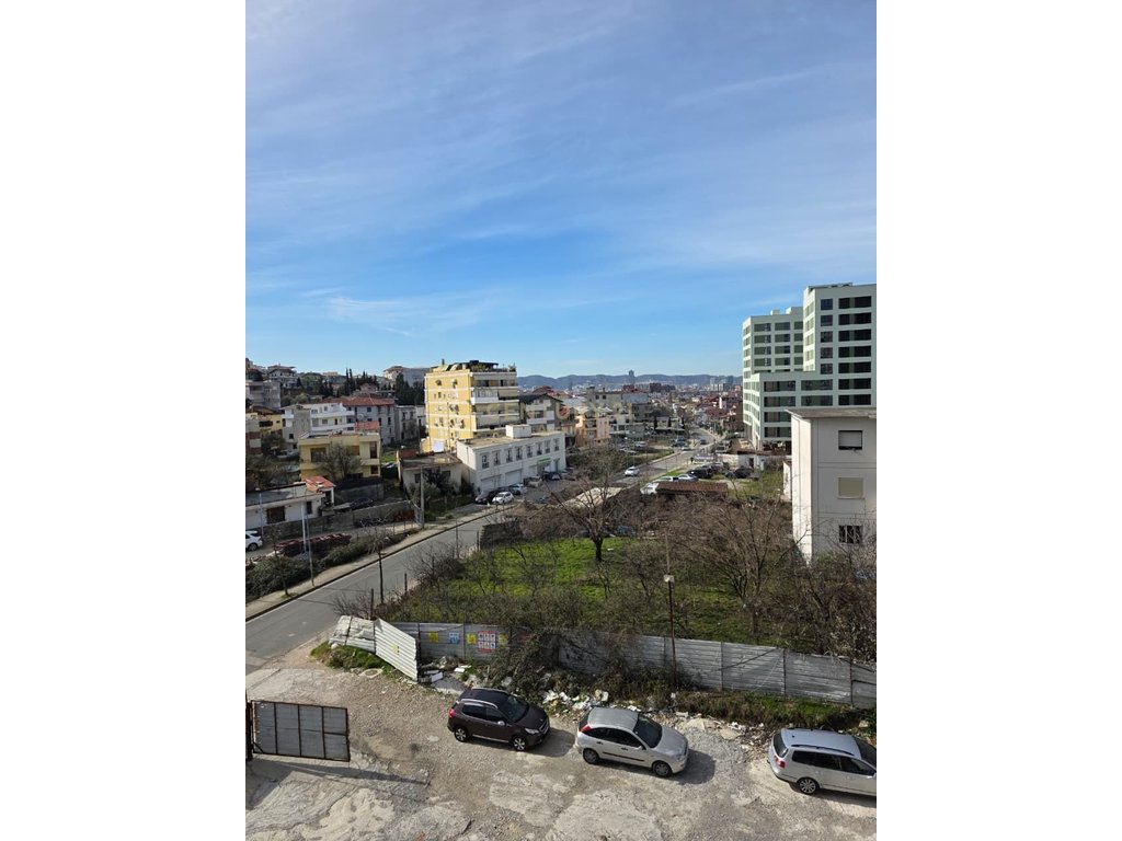 Apartment 2+1+2 for sale at kinoblock ne porcelan!