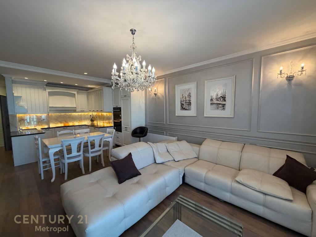 En alquiler: Apartamento elitista 2+1+2 cerca de ambasador 3!
