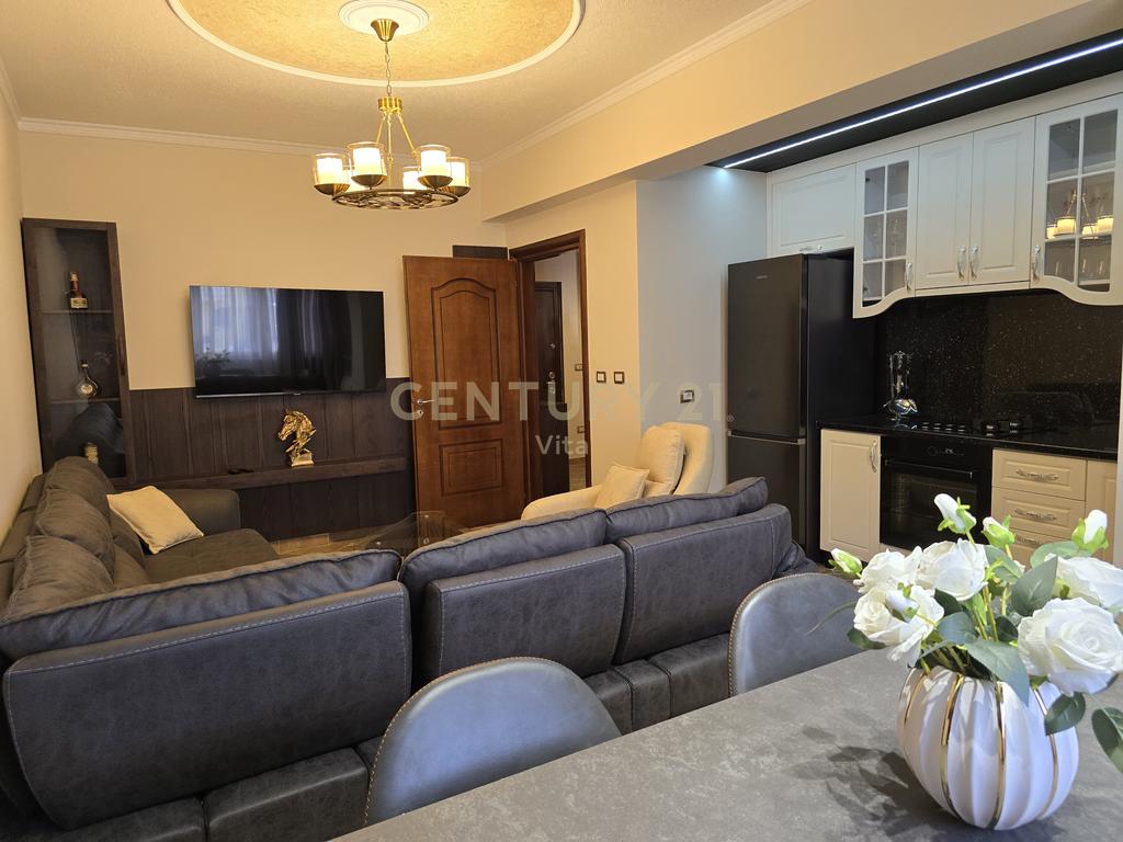 Apartamento en venta 2+1 en Durrës cerca de la dirección de policía!