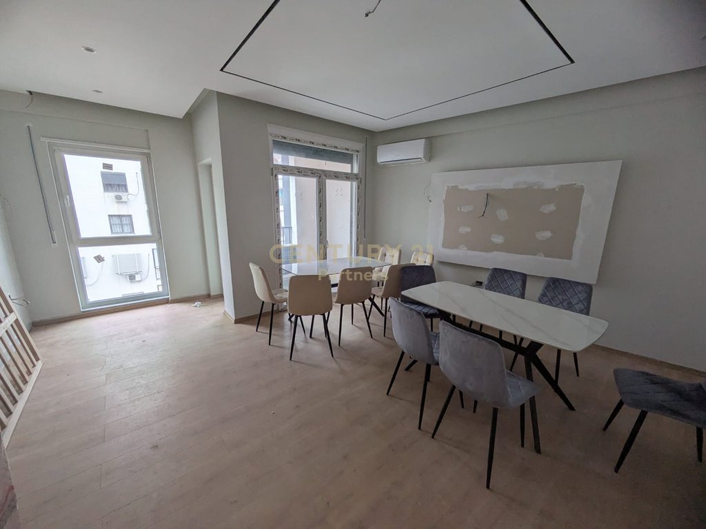 Kompleksi arlis, shesim apartament 1+1
