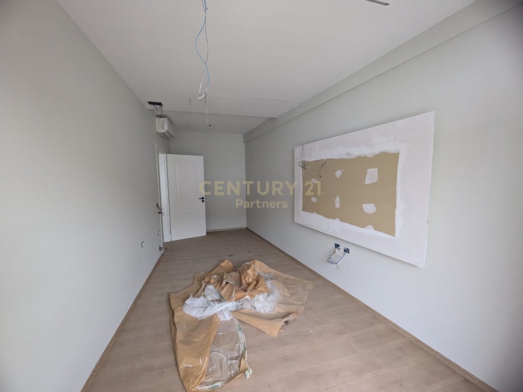 Kompleksi arlis, shesim apartament 1+1
