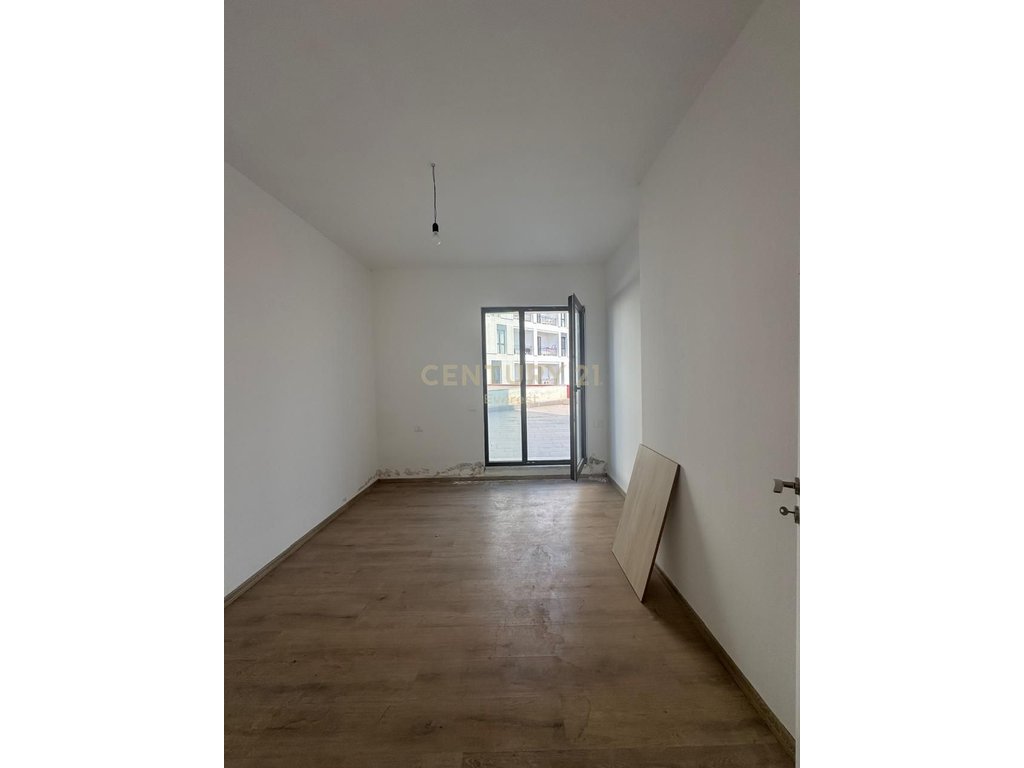 Kompleksi arlis, shesim apartament 1+1