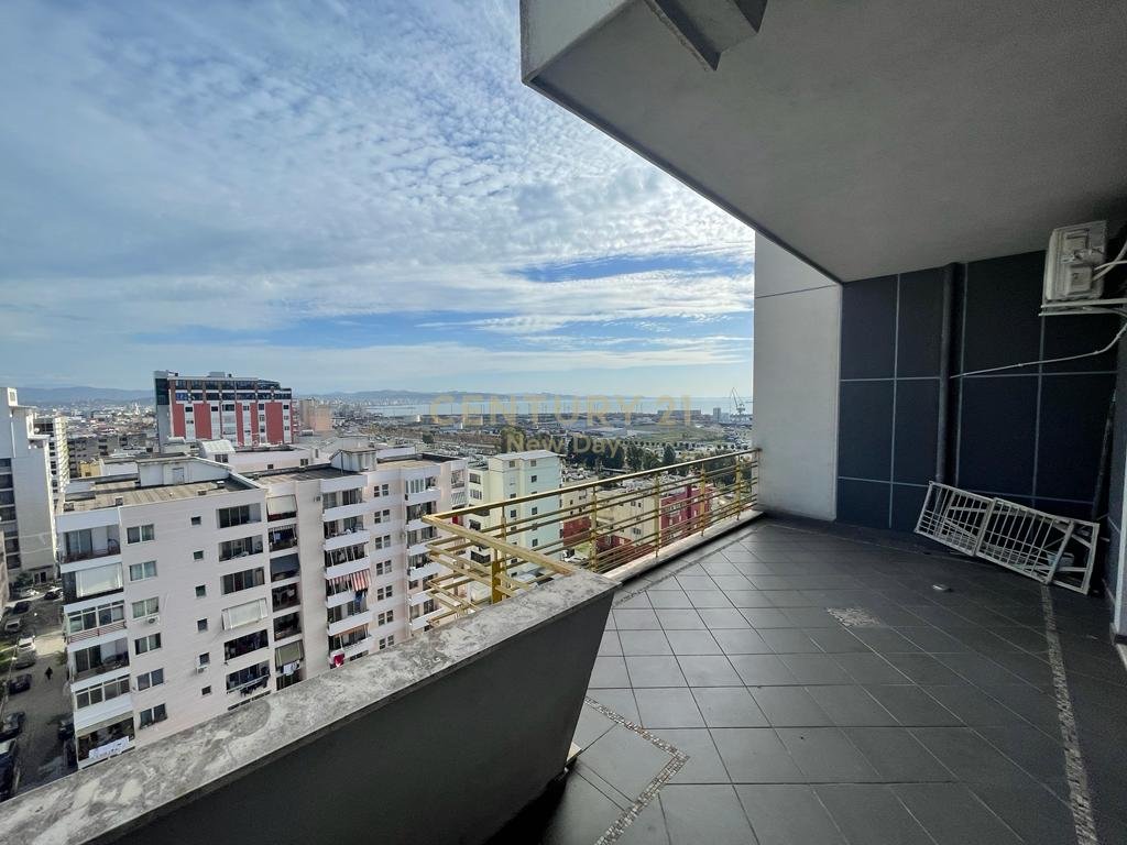 Jepet me qira apartament 2+1 te zona ujesjellesit.