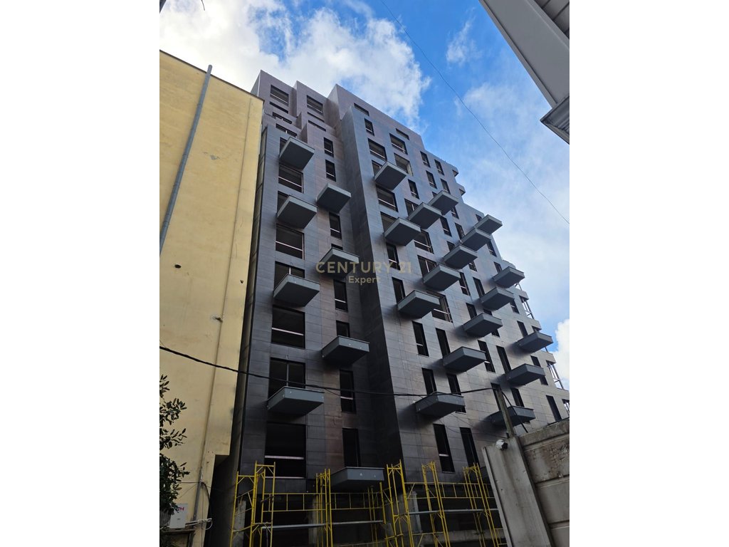 Appartamento 1+1+deposito vicino a piazza skenderbej