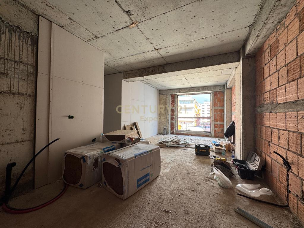 Appartamento 1+1+deposito vicino a piazza skenderbej (5)