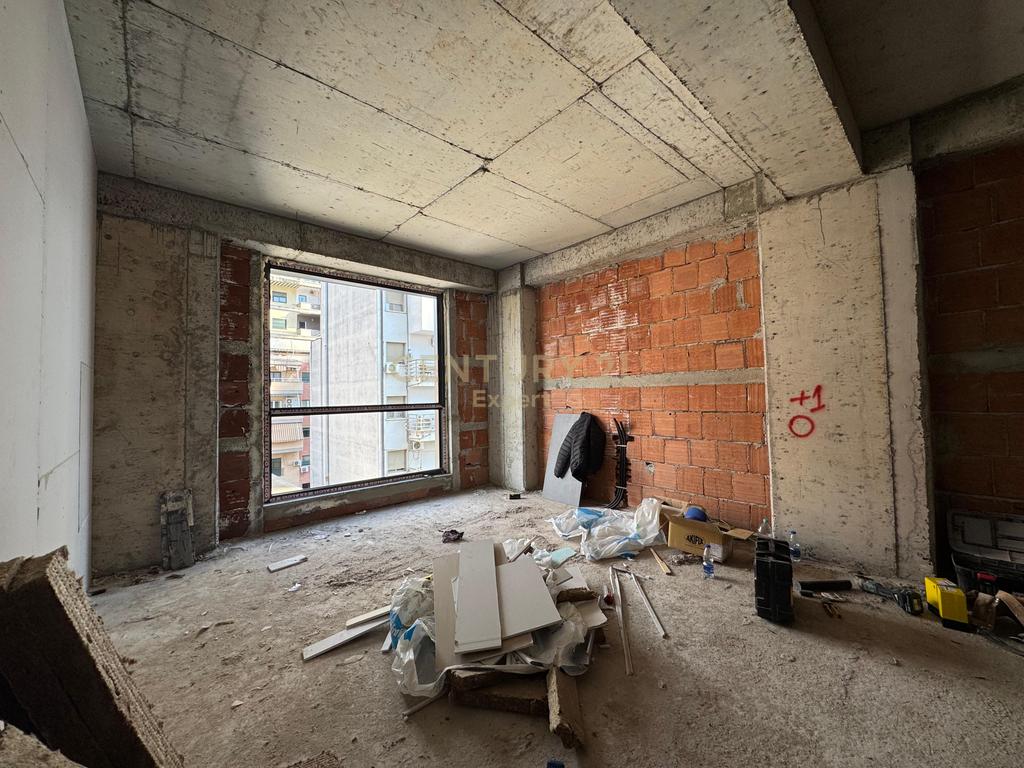 Appartamento 1+1+deposito vicino a piazza skenderbej (6)