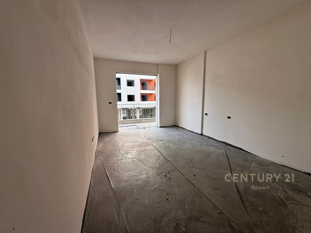 Appartamento in vendita 3+1+2 a paskuqan, vicino al nuovo bulevar!
