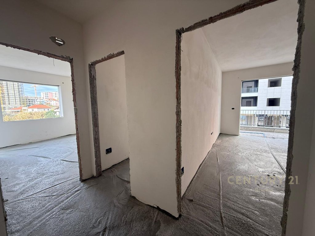 Appartamento in vendita 3+1+2 a paskuqan, vicino al nuovo bulevar!