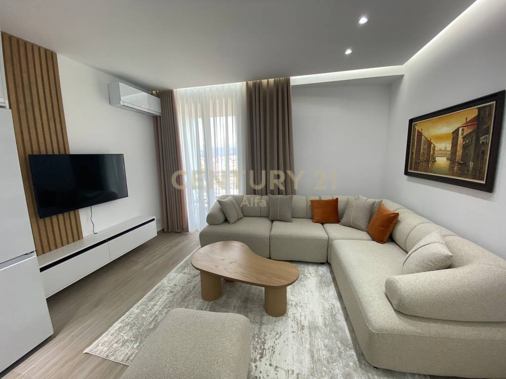 Apartament luksoz 3+1+2 + post parkimi per qira tek "Golden Residence"!