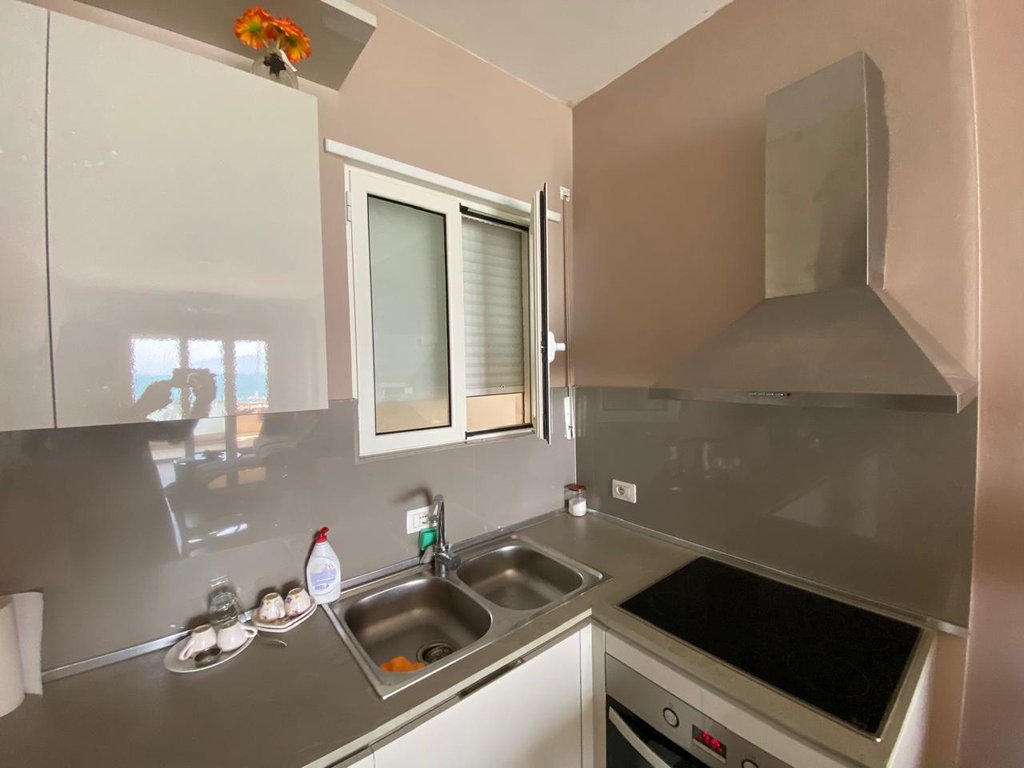 Apartamento 1+1 con vista al mar, en el lungomare! (3)