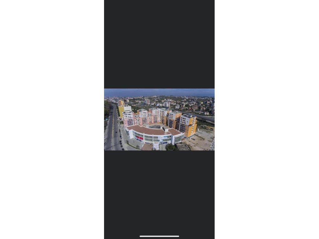 Tienda en venta en la playa de durres!