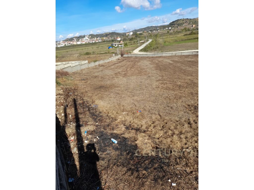 Tokë për shitje në golem, Durrës – 1810 m² mbi autostradë 240000€