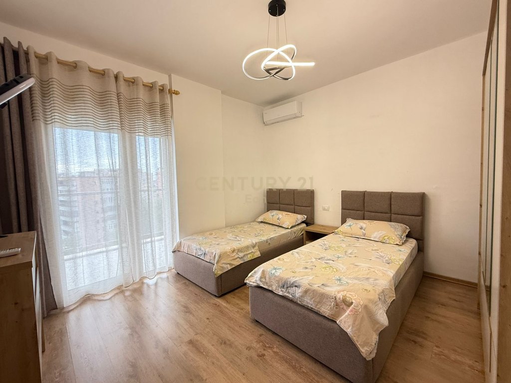 Apartament 2+1+2 me qira me pamje deti, vollga Durrës - 850€ | 100 m²