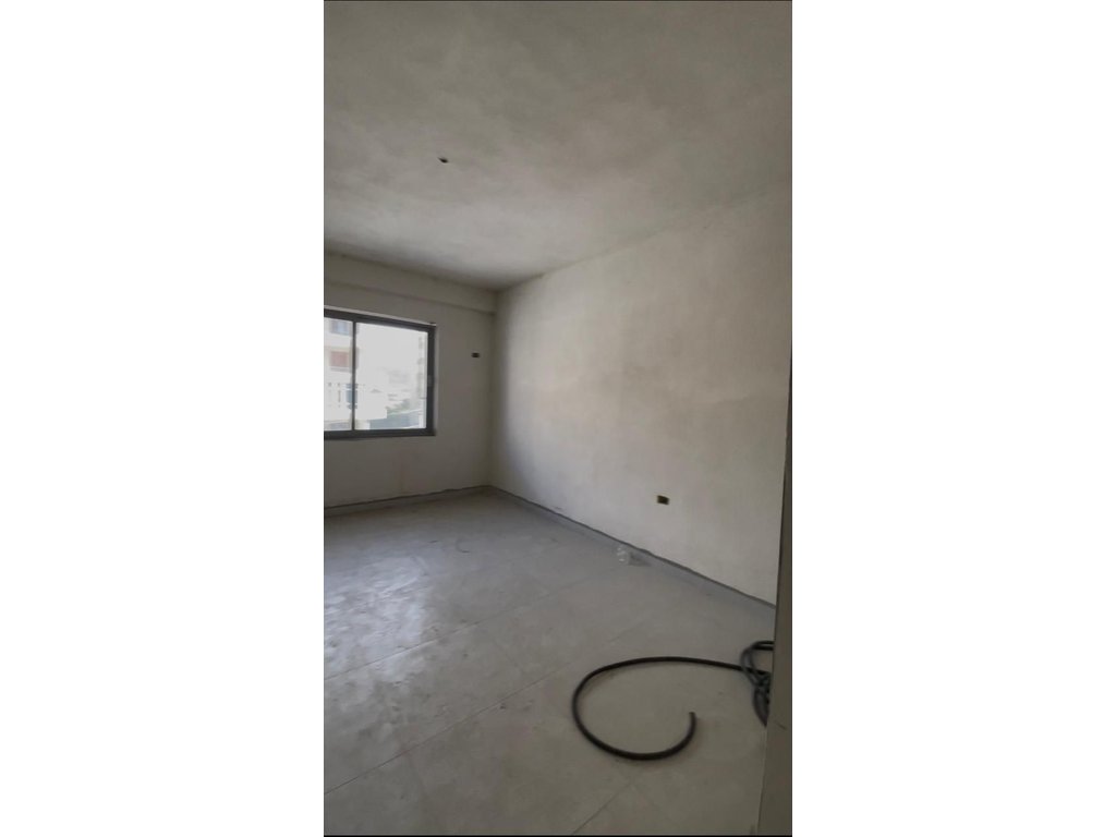 Piso 1+1 en venta, en orikum! (4)