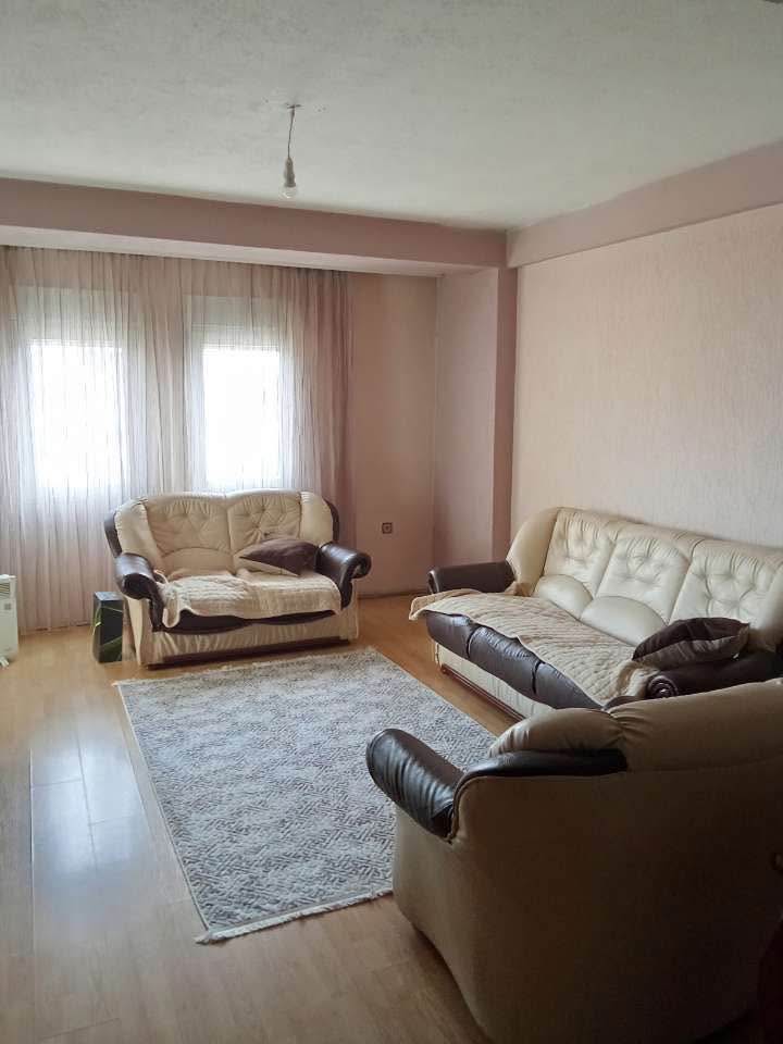 Banesë me qira 3+1 në ulpianë