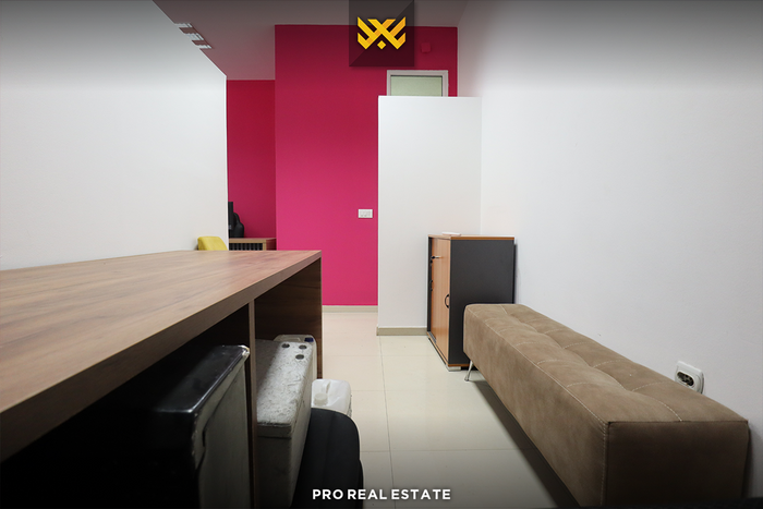 Locale di 80m² in vendita a emshir