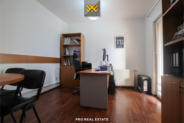 Haus – Büro 280m²+ 40m² zur miete in Pejton (3)