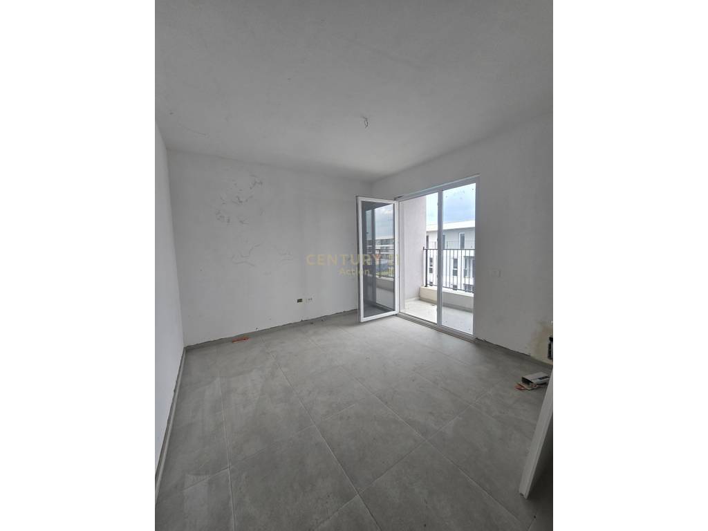 Shesim apartament 1+1, univers city-qtu!