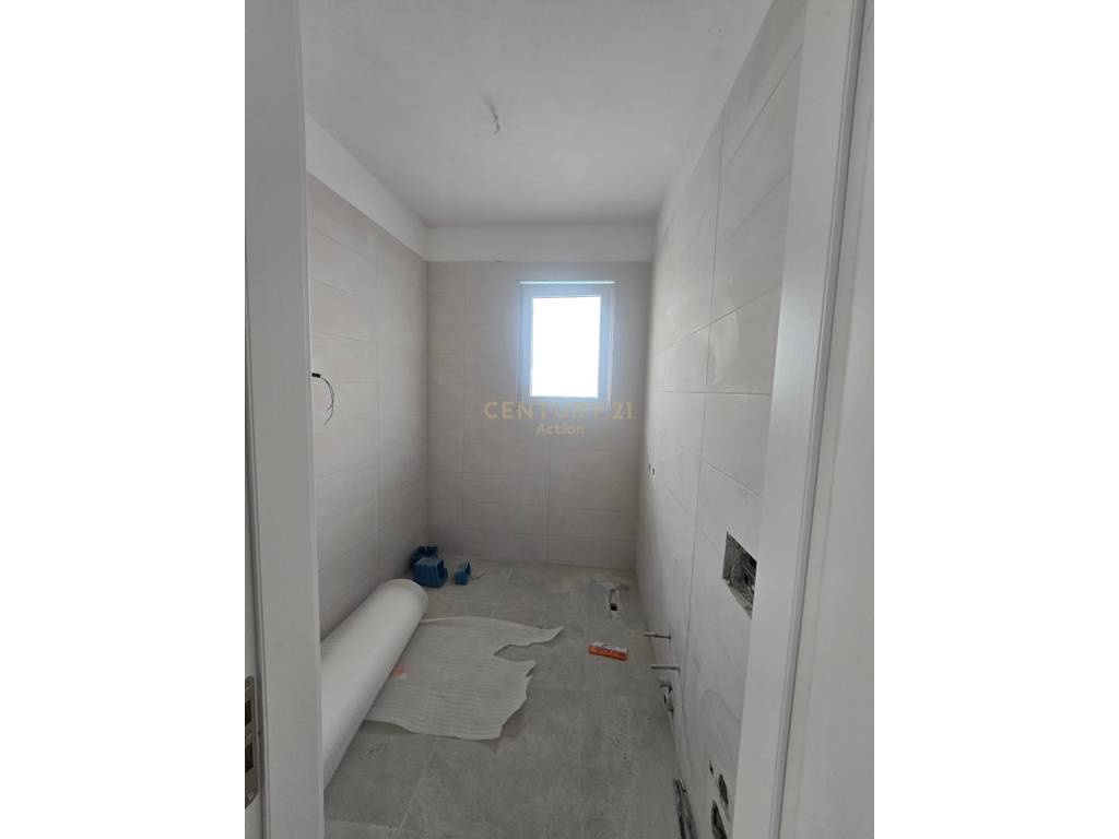 Shesim apartament 1+1, univers city-qtu!