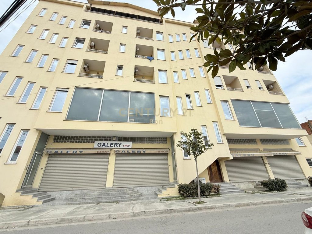 Edificio adatto per hotel, spiaggia!