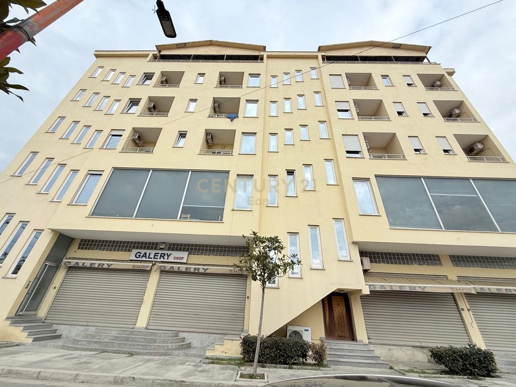 Edificio adatto per hotel, spiaggia!
