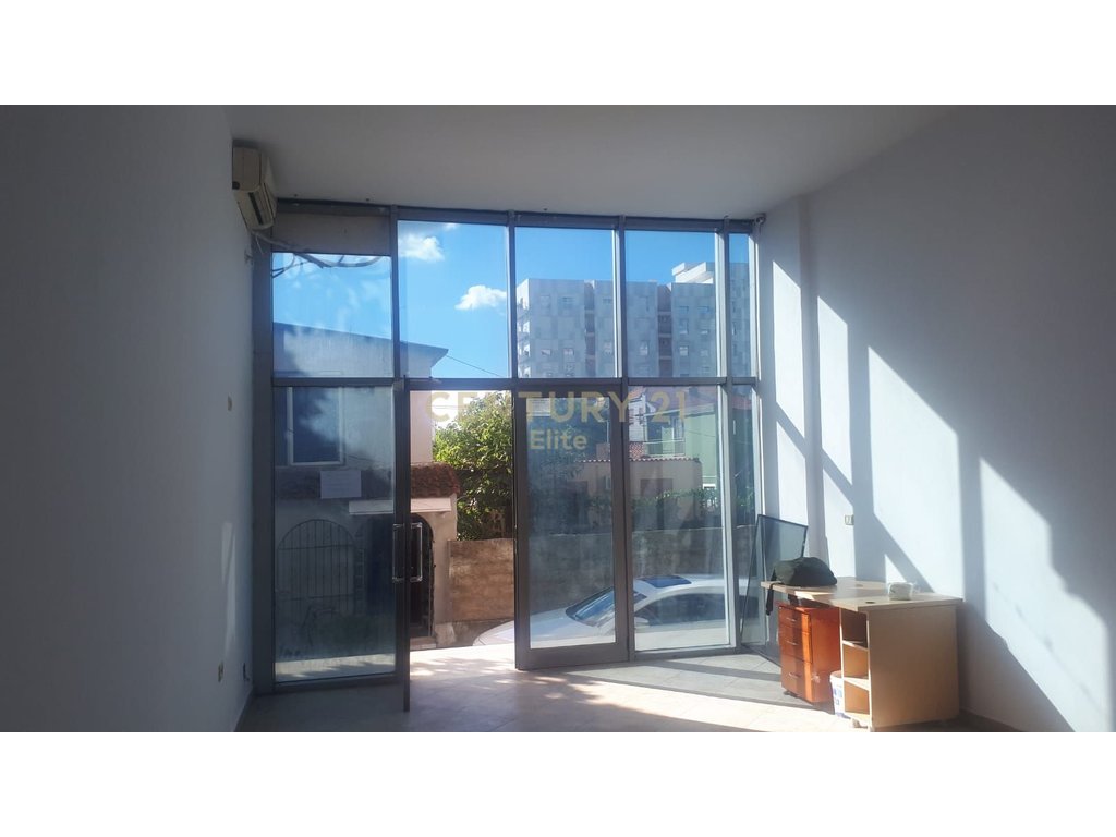For sale, business premises, dritan hoxha street, laprake