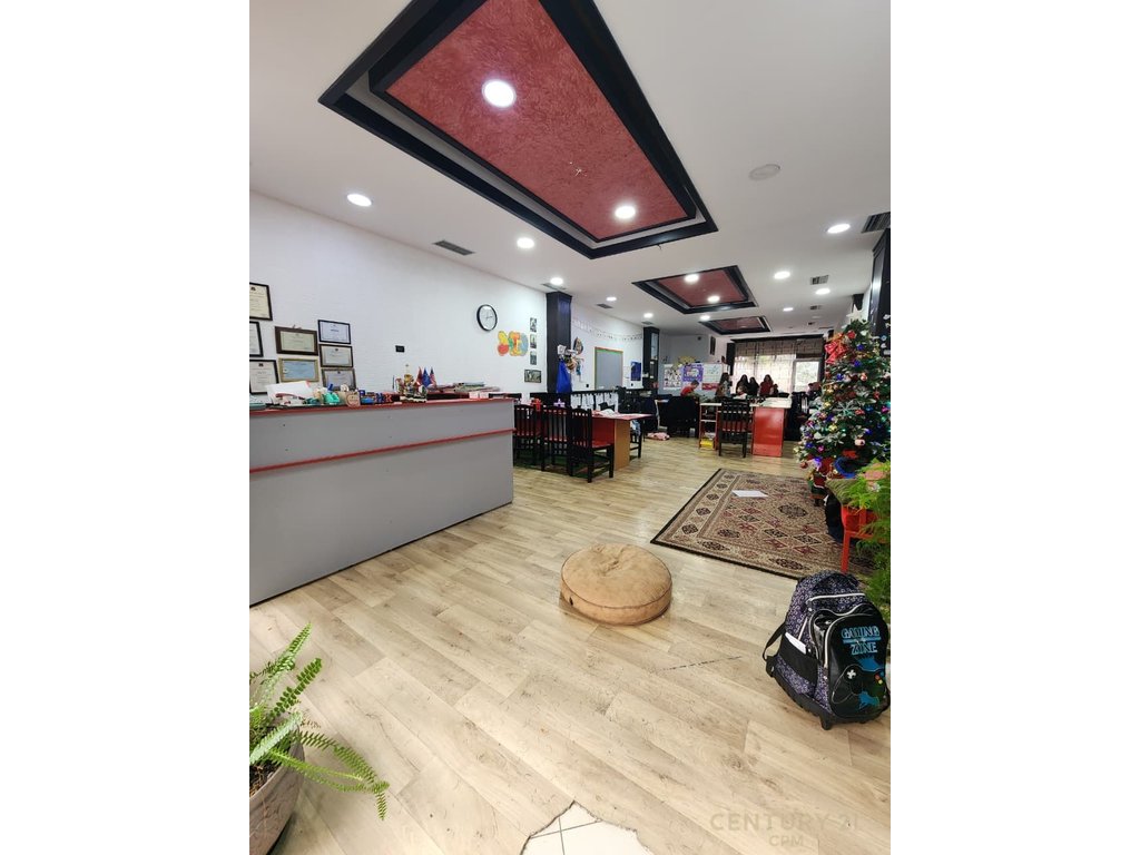 Gewerblicher raum erdgeschoss 0 zum verkauf in der nähe von xhangolli in fresk, Tirana - 230.000 € | 105,5 m²