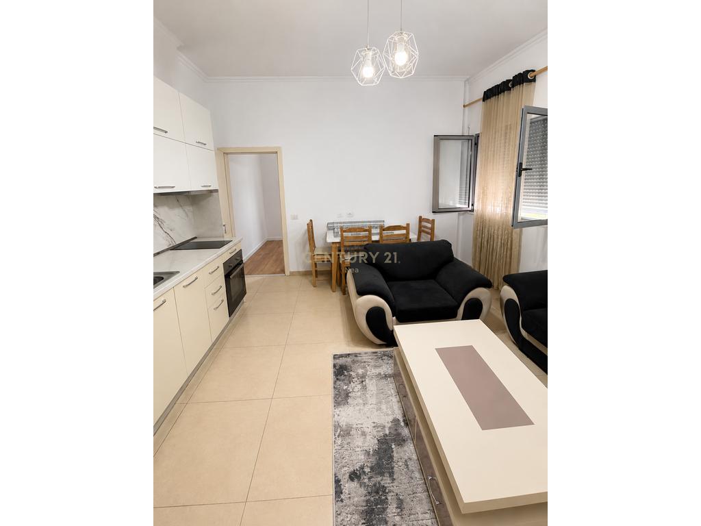 Apartment 2+1 for rent near mateo complex!