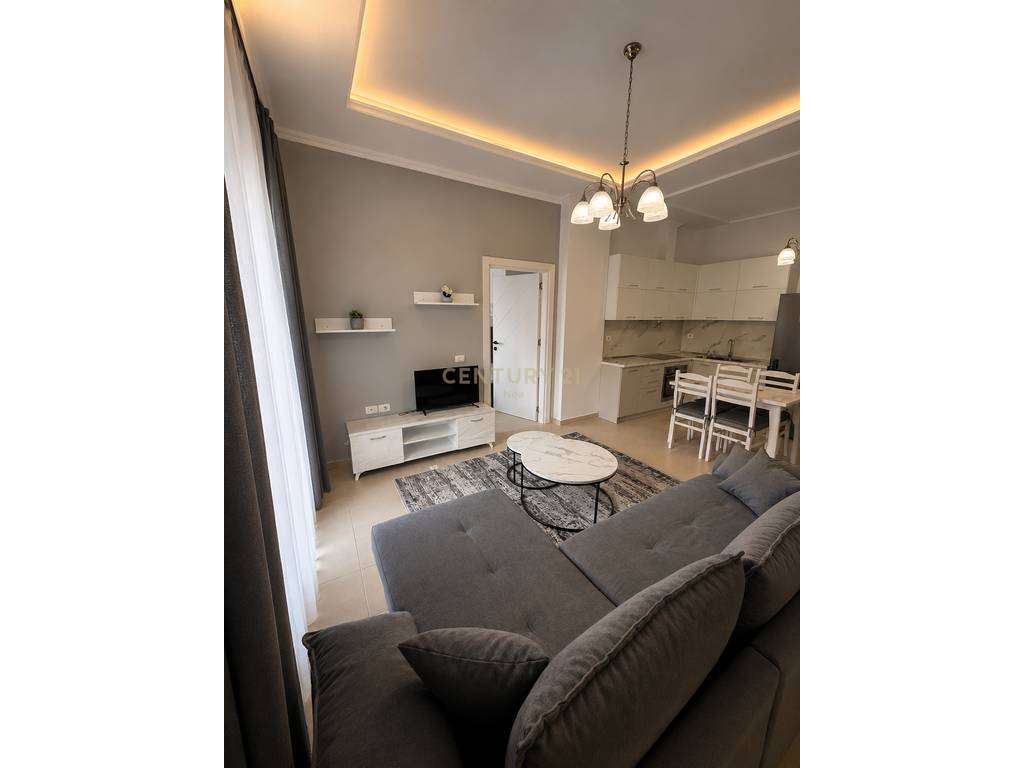 Apartment 2+1 for rent near mateo complex!