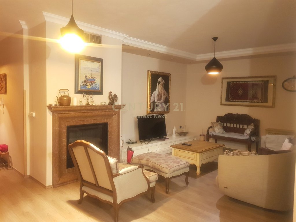 Apartment 2+1 for rent near mateo complex!
