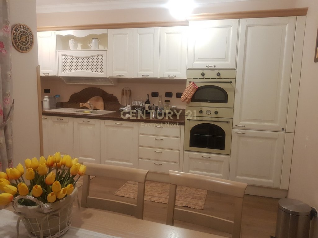 Apartment 2+1 for rent near mateo complex!