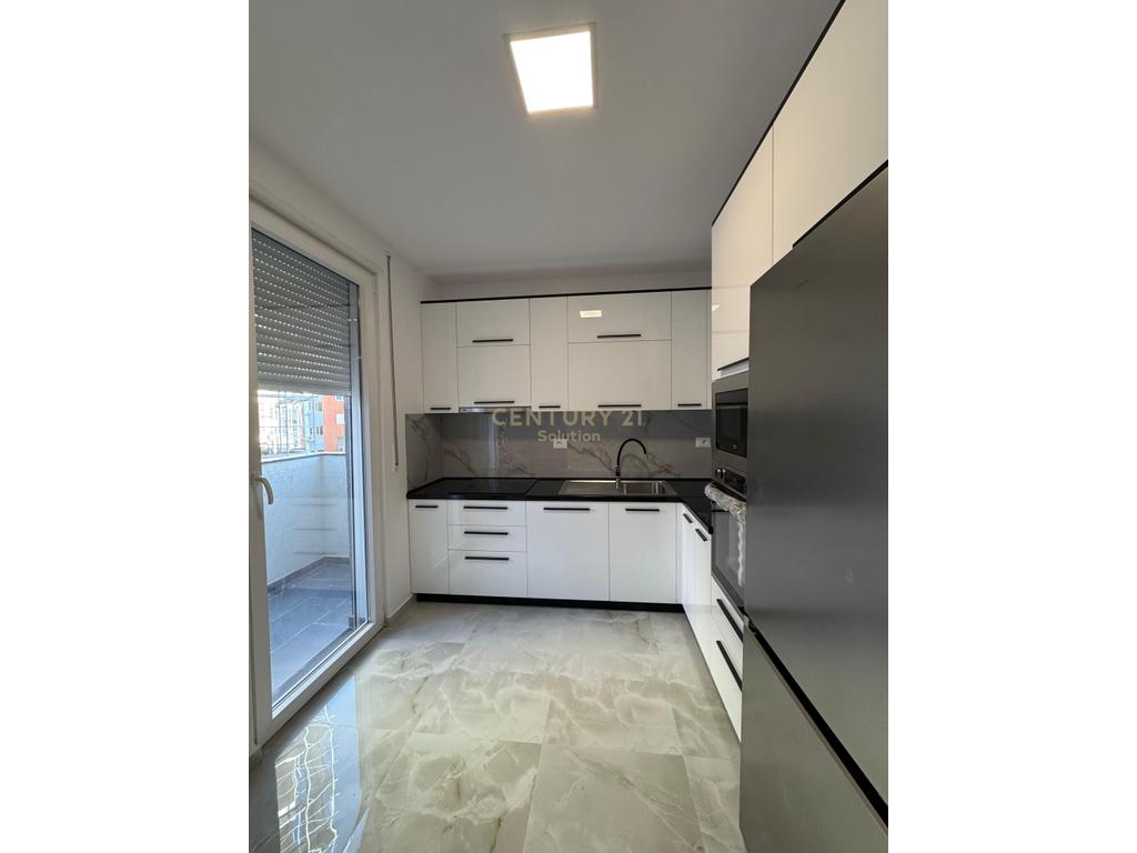 Apartment 2+1 for rent near mateo complex!