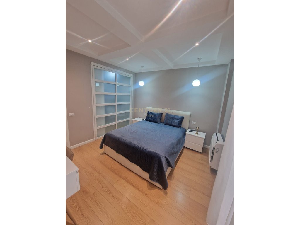 Apartament 1+1 me verandë në kodrën e priftit – I pabanuar, në godinë të re me ashensor