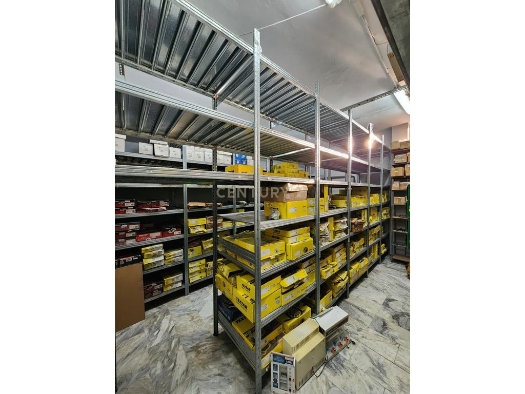 Shesim dyqan ose ambjent biznesi kati 0, buze rrugës kryesore dritan hoxha, laprakë - 187 m²