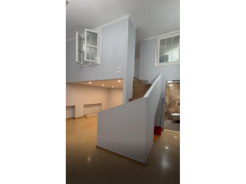 Duplex për shitje në fresku, Tiranë