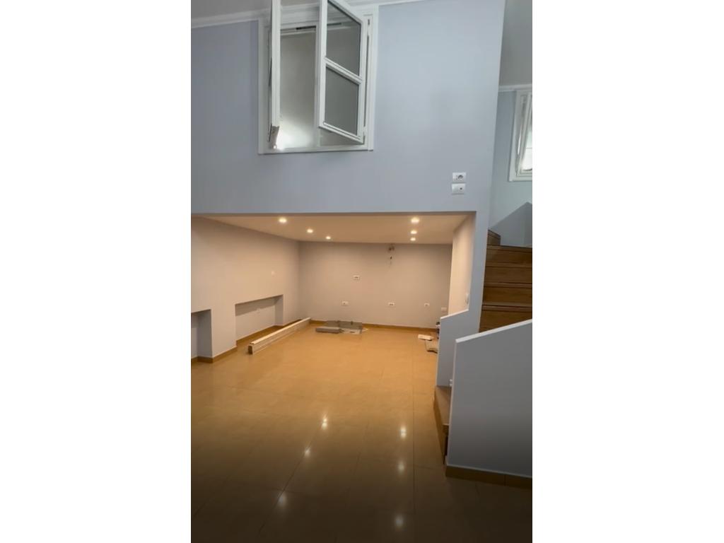 Duplex për shitje në fresku, Tiranë