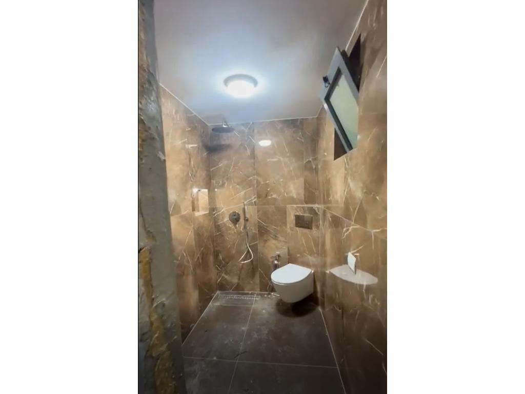 Duplex për shitje në fresku, Tiranë