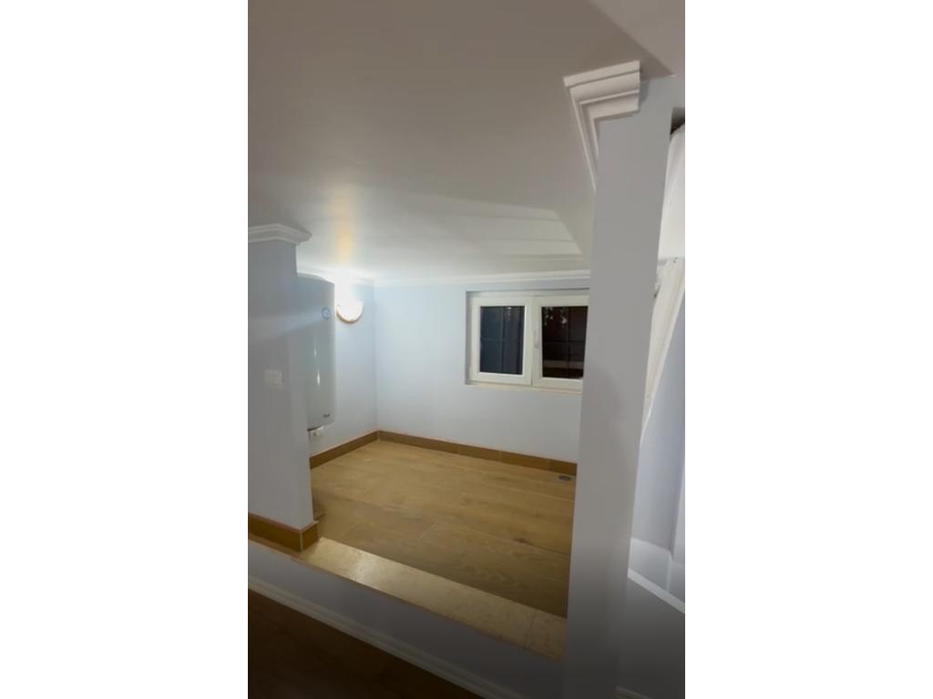 Duplex për shitje në fresku, Tiranë