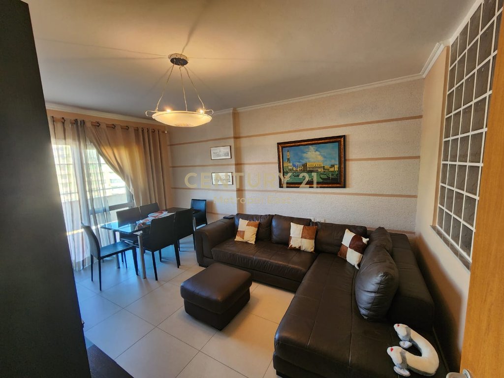Apartamento 2+1 próximo à praia, durres