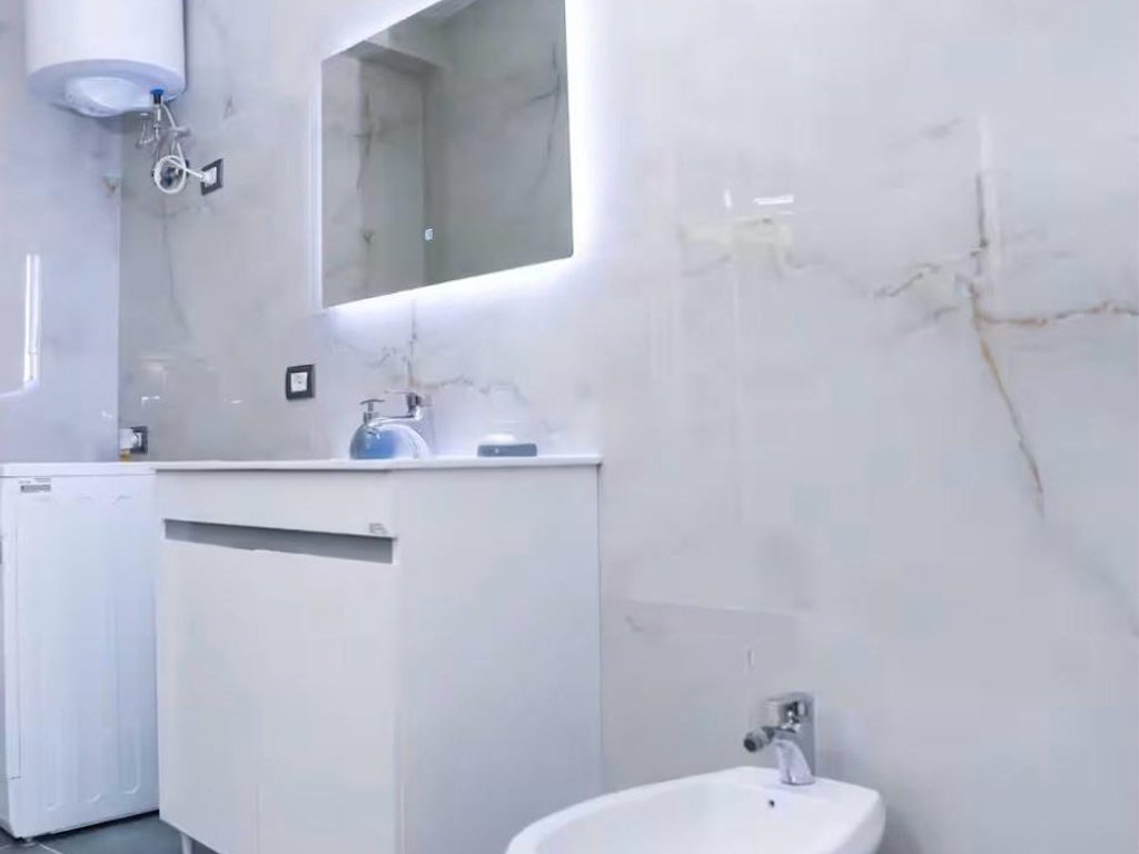 Apartament 2+1 me qira në rrugen gjon bukuzu ,prane restorant durrësi, Tiranë