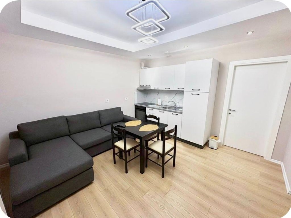 Apartament 2+1 me qira në rrugen gjon bukuzu ,prane restorant durrësi, Tiranë