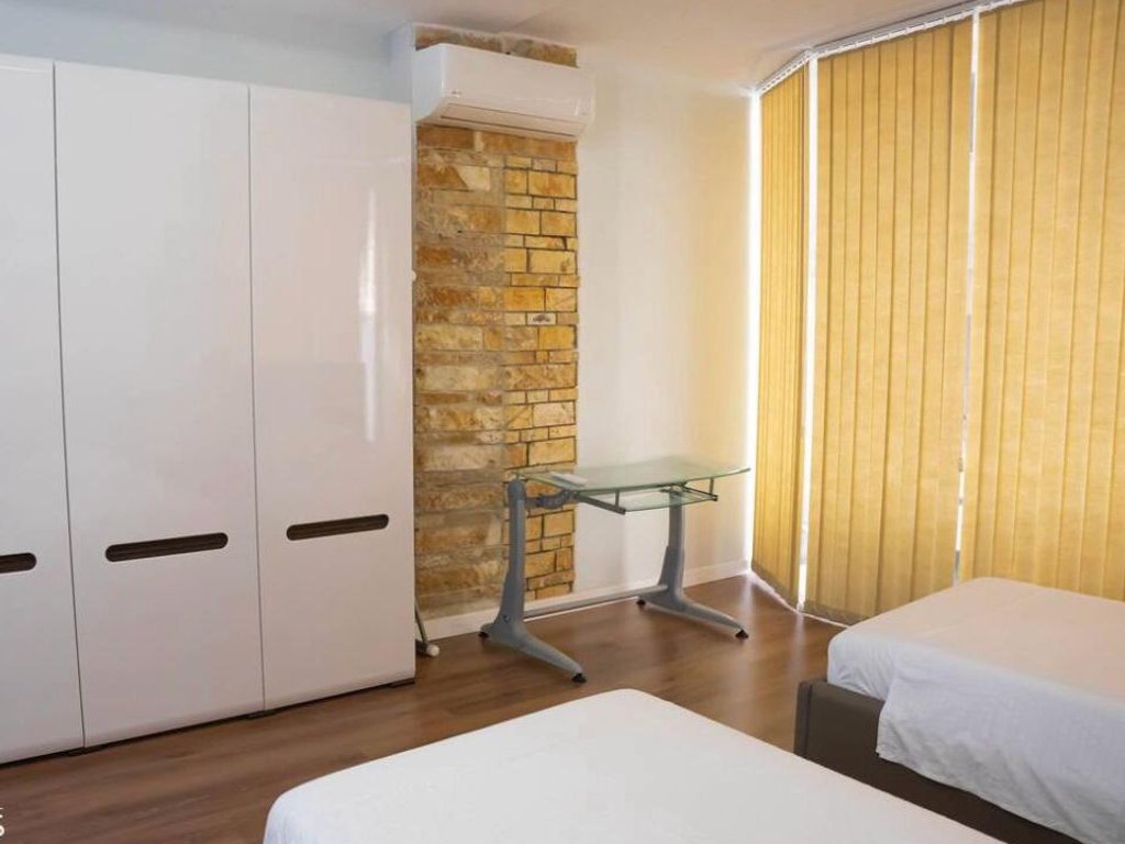 Apartament 2+1 me qira në rrugen gjon bukuzu ,prane restorant durrësi, Tiranë