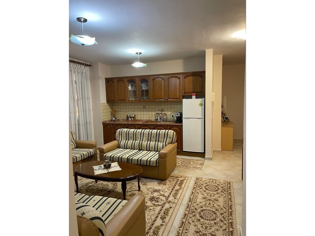 Apartament 2+1 me 2 ballkone me qira – Ish fusha e aviacionit, pranë pallatit të telebingos!